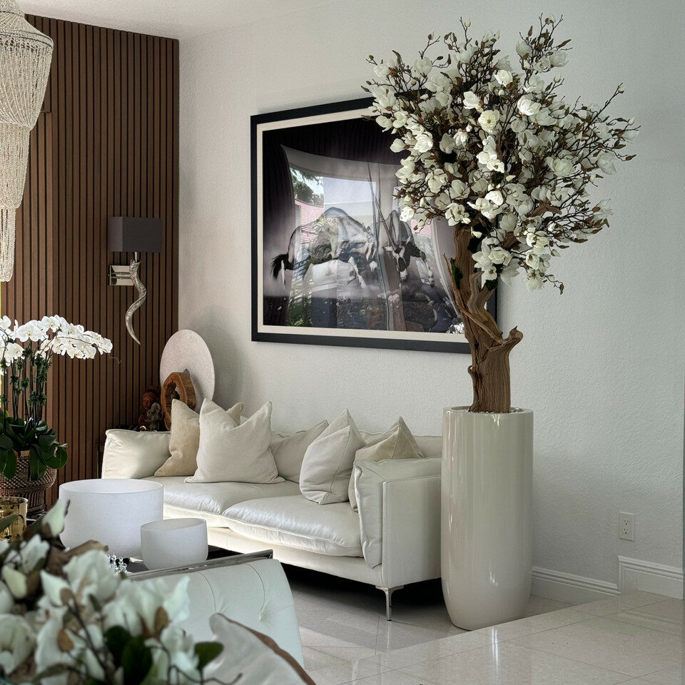 Premium Artificial Magnolia Tree – Ivory Gloss Tall Vase Edition